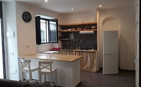 Gentile Holiday House